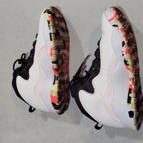 Air Jordan 10 Retro SE BV1843 176 White/Barely Volt-Black Sneakers - Picture 14 of 14